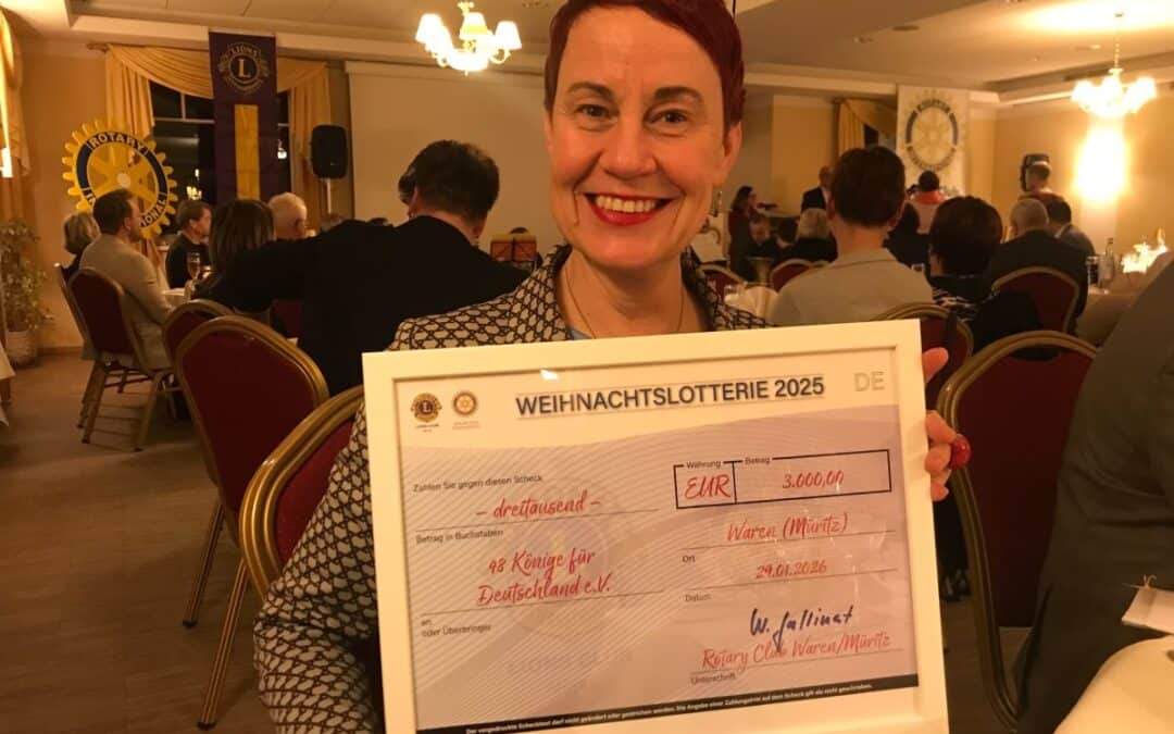 Rotary Club Waren för­dert Bil­dungs­pro­jekt „48 Könige“ mit 3.000 Euro